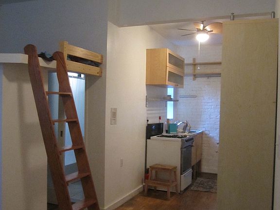 5th image of 32 Jones St APT 1d