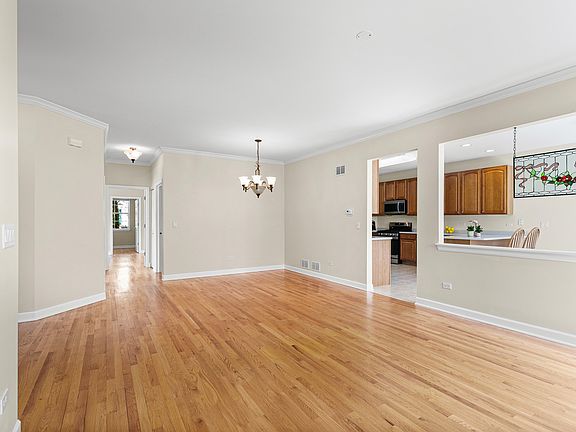 4th image of 104 Enfield Ln