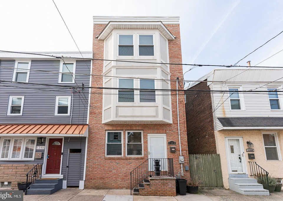1st image of 1348 E Hewson St