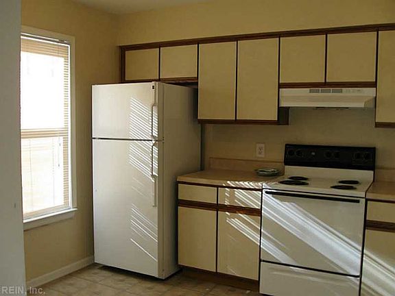 4th image of 250 Greenbrier Ave