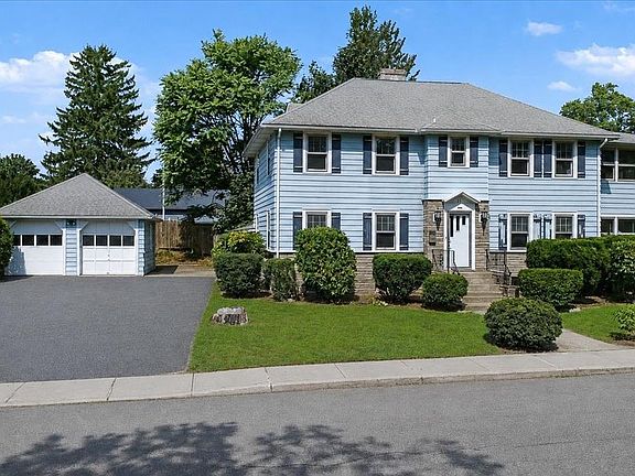 2nd image of 35 Orchard Place