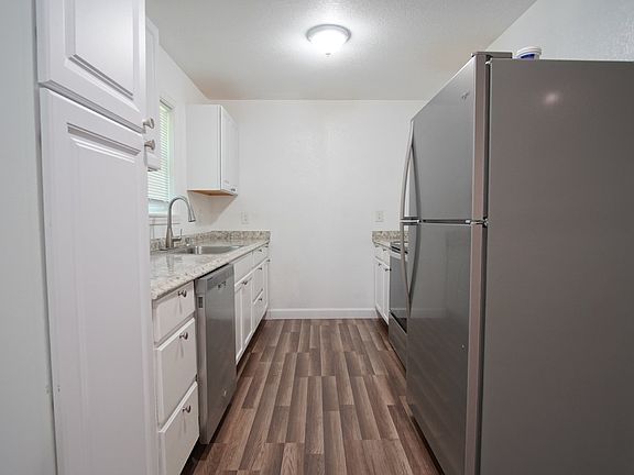 5th image of 6037 Syrcle Ave