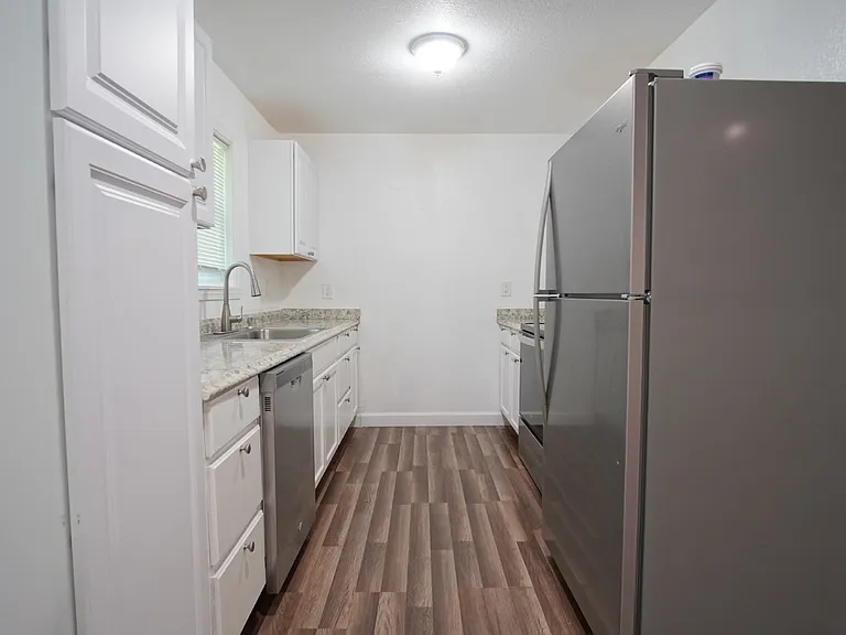 6037 Syrcle Ave — Photo 5