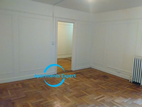 5th image of 655 E 233rd St APT C10