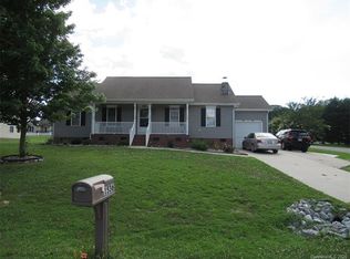 1536 Stonecroft Dr, Lincolnton, NC 28092