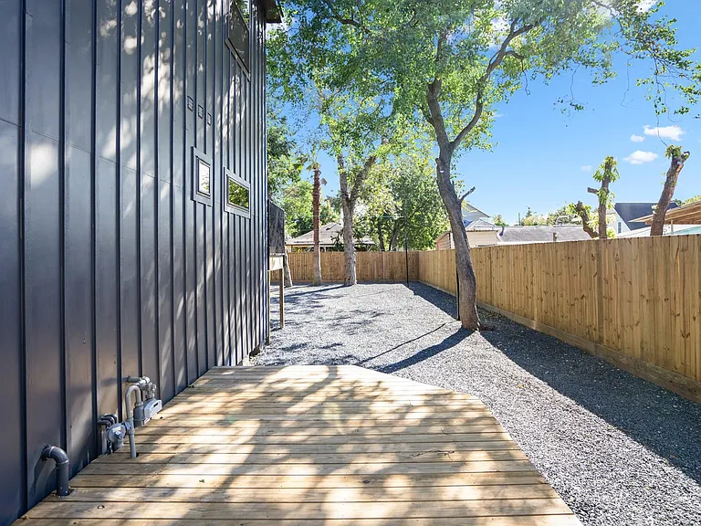 207 S Lockwood Dr #1 — Photo 6