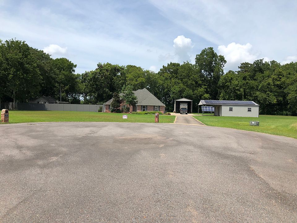 1st image of 132 Clearwater Dr