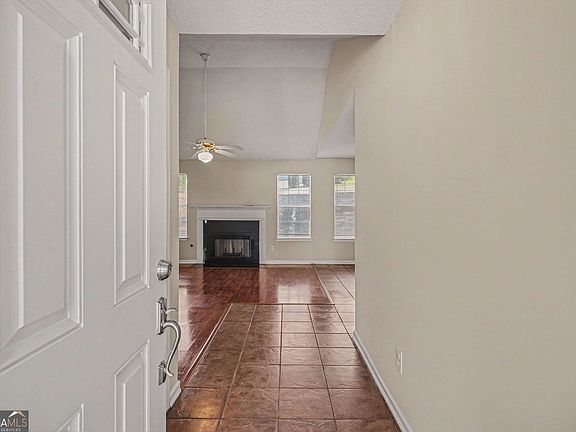 4th image of 652 Rayella Dr