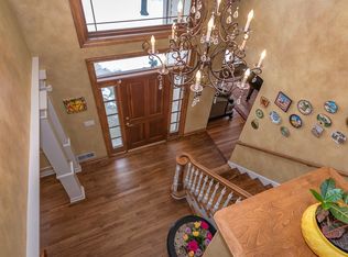 N53W16273 Waldens Pass, Menomonee Falls, WI 53051