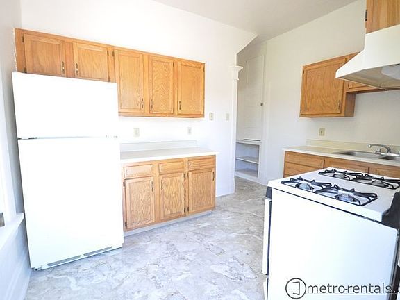 5th image of 65-71 S Douglass St #1908