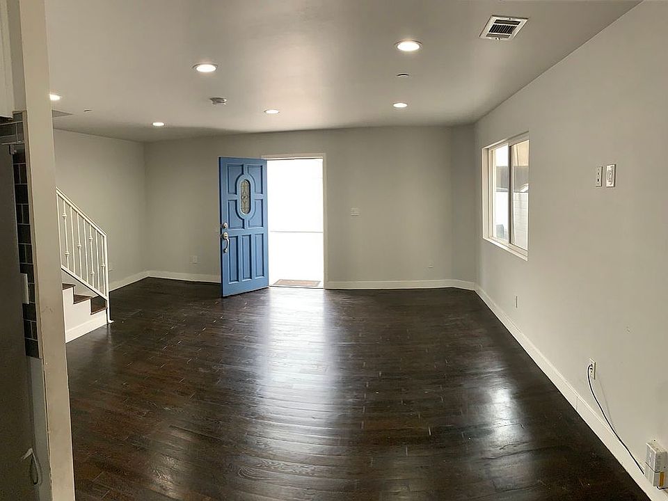 2nd image of 2114 S Ridgeley Dr