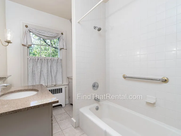 136 W Pomfret St — Photo 32