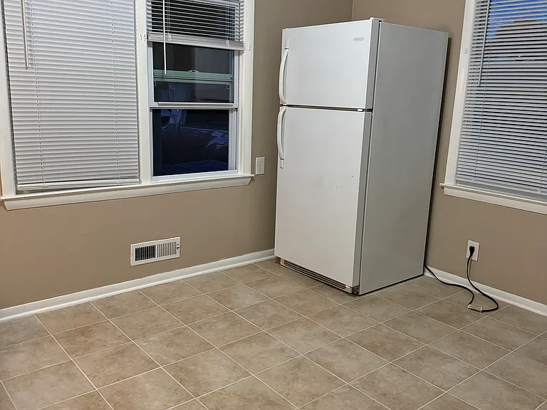 6932 W Oklahoma Ave #1 — Photo 3