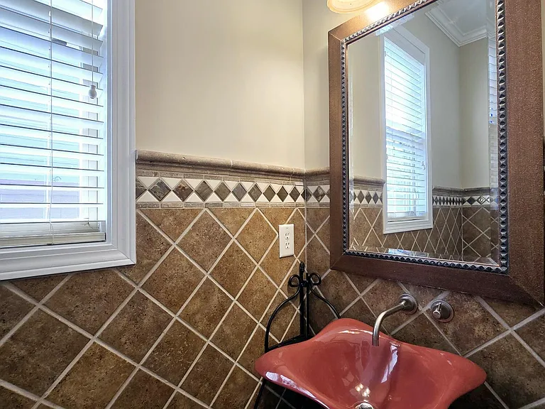 6229 Oconner St — Photo 37
