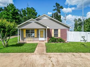 914 Battle Ln, Oxford, MS 38655