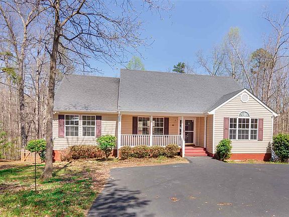 5th image of 40 Englewood Dr