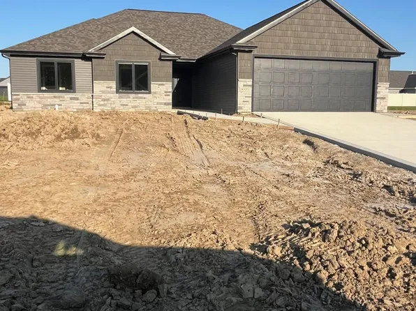 1605 Elm St, Auburn, IN 46706