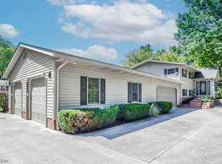 6255 Oakcrest Ave NW, Canton, OH 44718