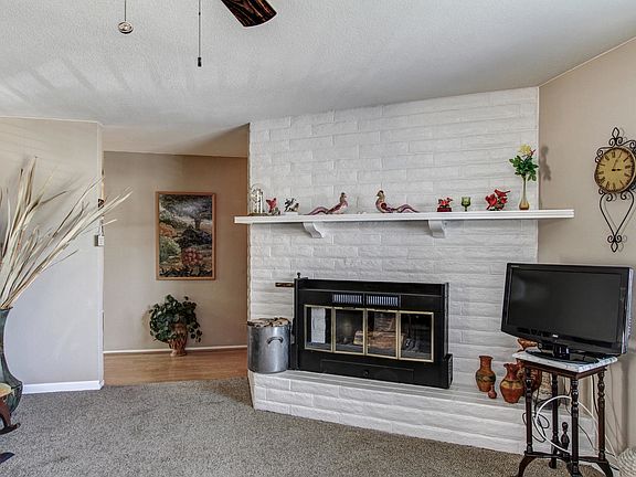 3rd image of 434 Allenwood Ct
