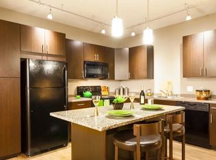 725 University Row #0135A2F90, Madison, WI 53705