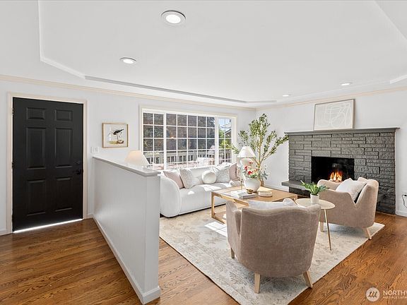4th image of 1051 2nd Avenue S