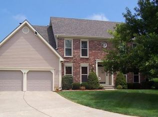 210 Overhill Dr, Paola, KS 66071