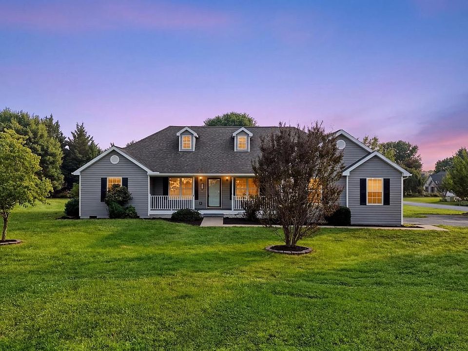 1st image of 15 Sudley Ln