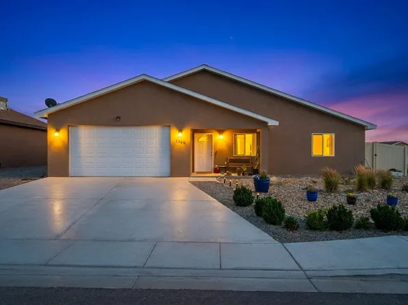 1368 Bluejay Cir, Farmington, NM 87401