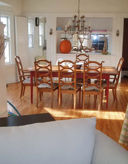 2436 Irving Ave S — Photo 1