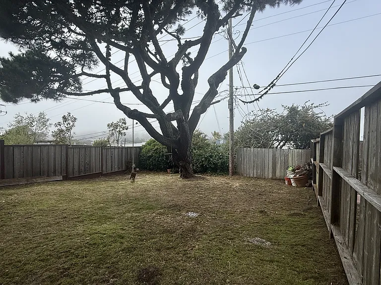 658 Rockdale Dr — Photo 29