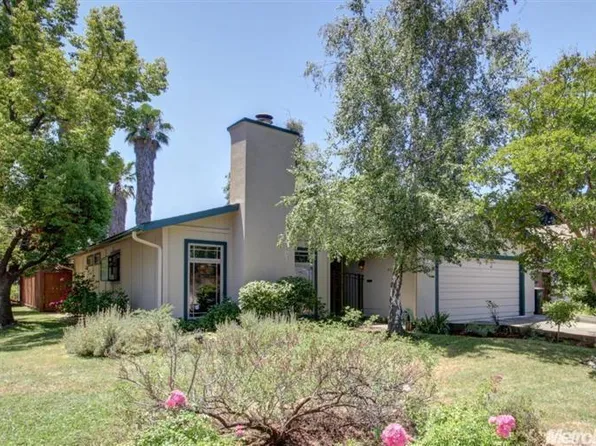2 Midway Ct, Sacramento, CA 95817