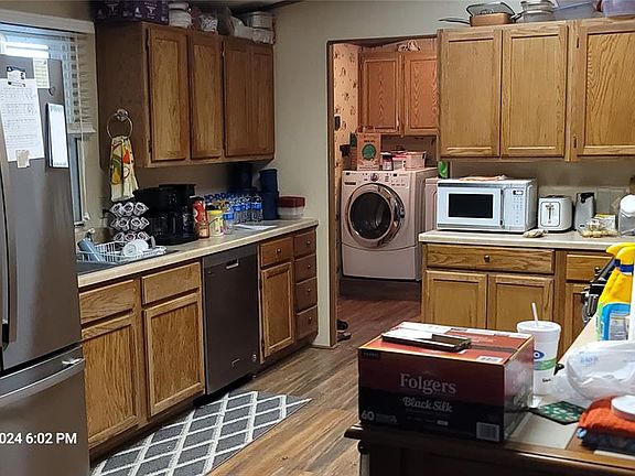 3rd image of 116 W Cottonwood Dr