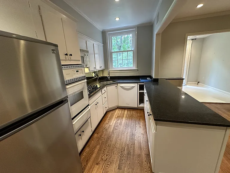 1513 44th St NW — Photo 38