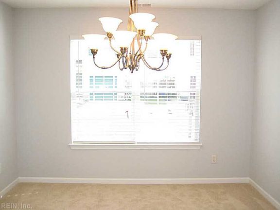 5th image of 105 Dundee Way
