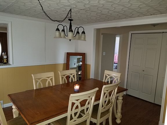 2nd image of 430 Lebanon Manor Dr
