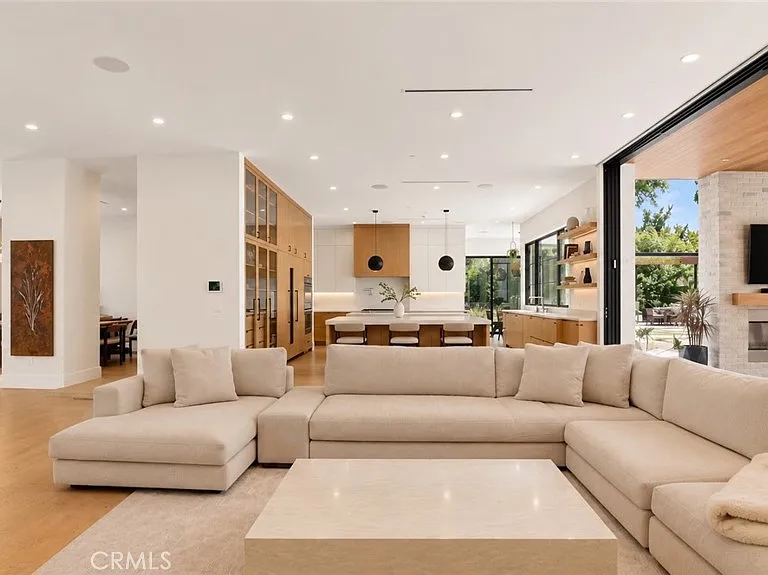 5050 Arundel Dr — Photo 31