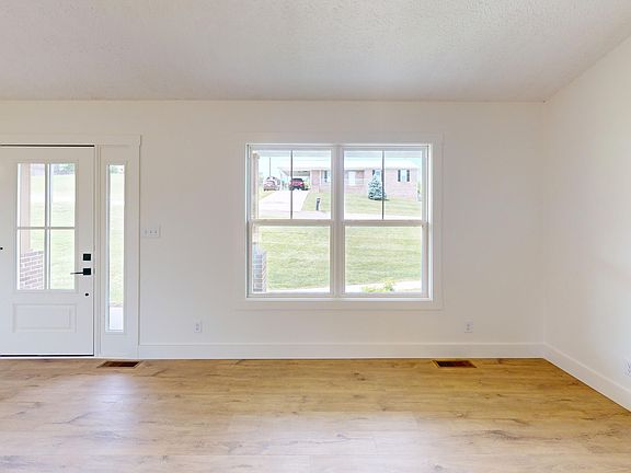 5th image of 5740 Charlene Dr
