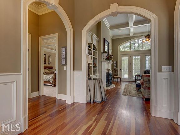 3rd image of 22 Lake Park Ct