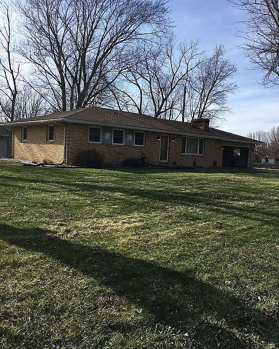 1st image of 1005 Douglas Dr