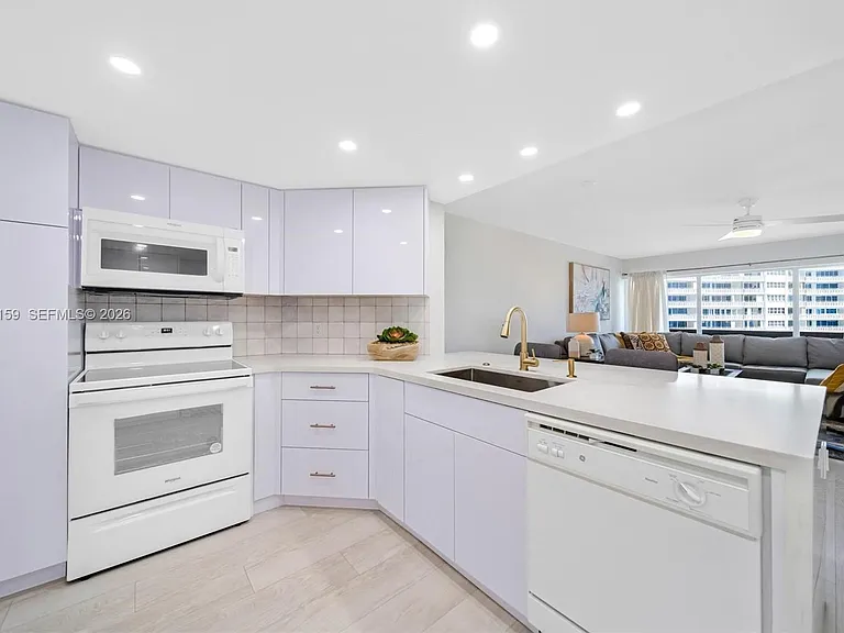 2100 S Ocean Dr #5B — Photo 5