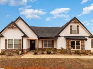 415 Dickson Rd, Campobello, SC 29322