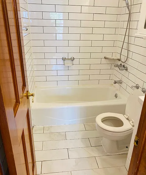 245 W 16th St #C2 — Photo 19
