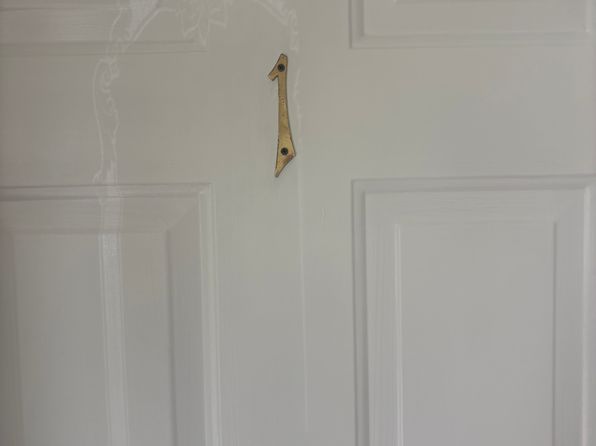 98 Village Ct APT 1