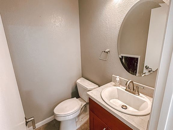 4th image of 5420 Black Ave