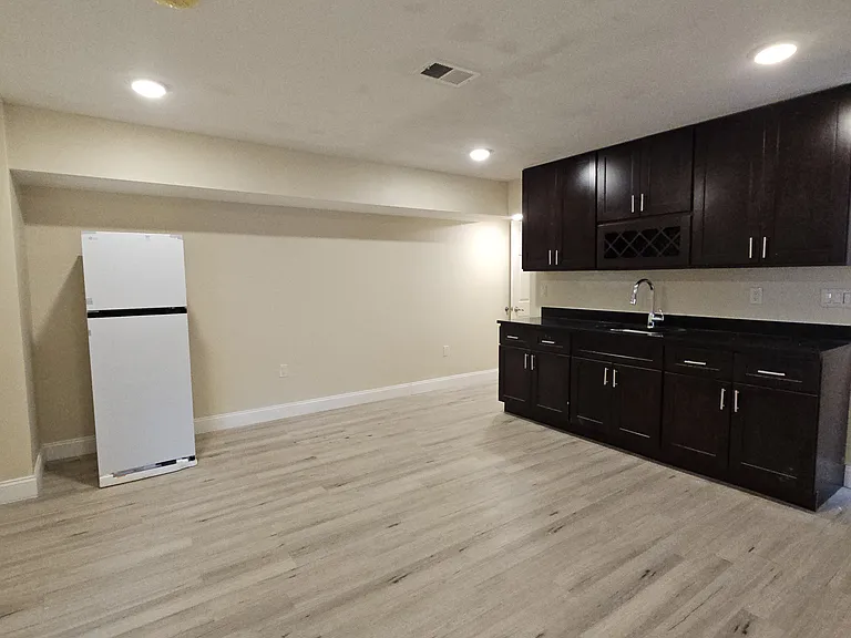 17A W Washington Pl #1 — Photo 2