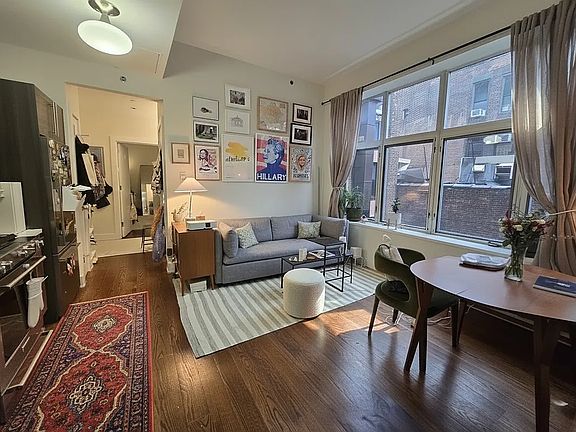 3rd image of 68 Livingston St APT 3E