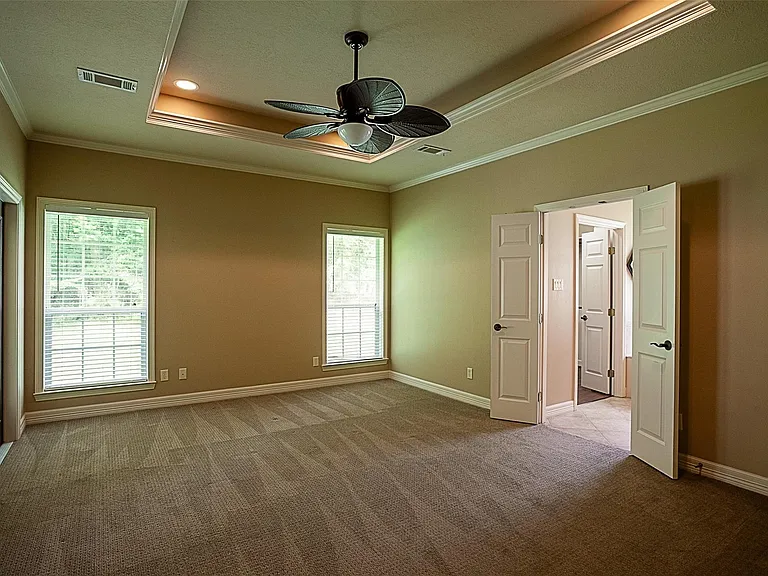 289 Broadmoor Dr — Photo 26