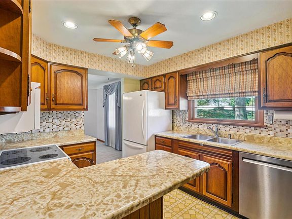 3rd image of 3835 Haverhill Pl