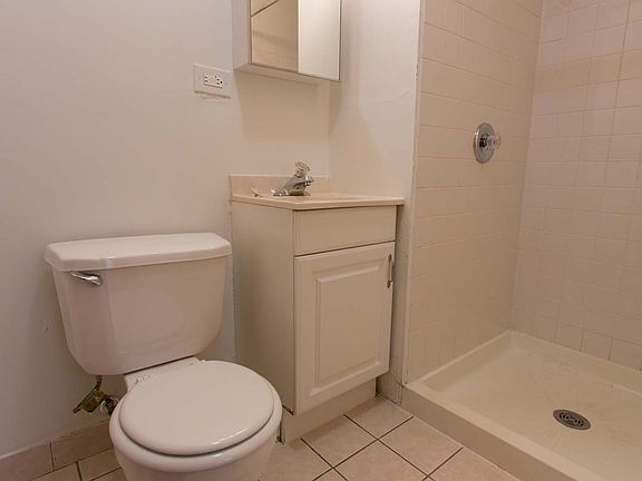 5th image of 5459 S Blackstone Ave APT 3B