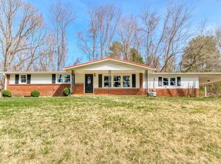1215 Frederick Ave, Pulaski, VA 24301